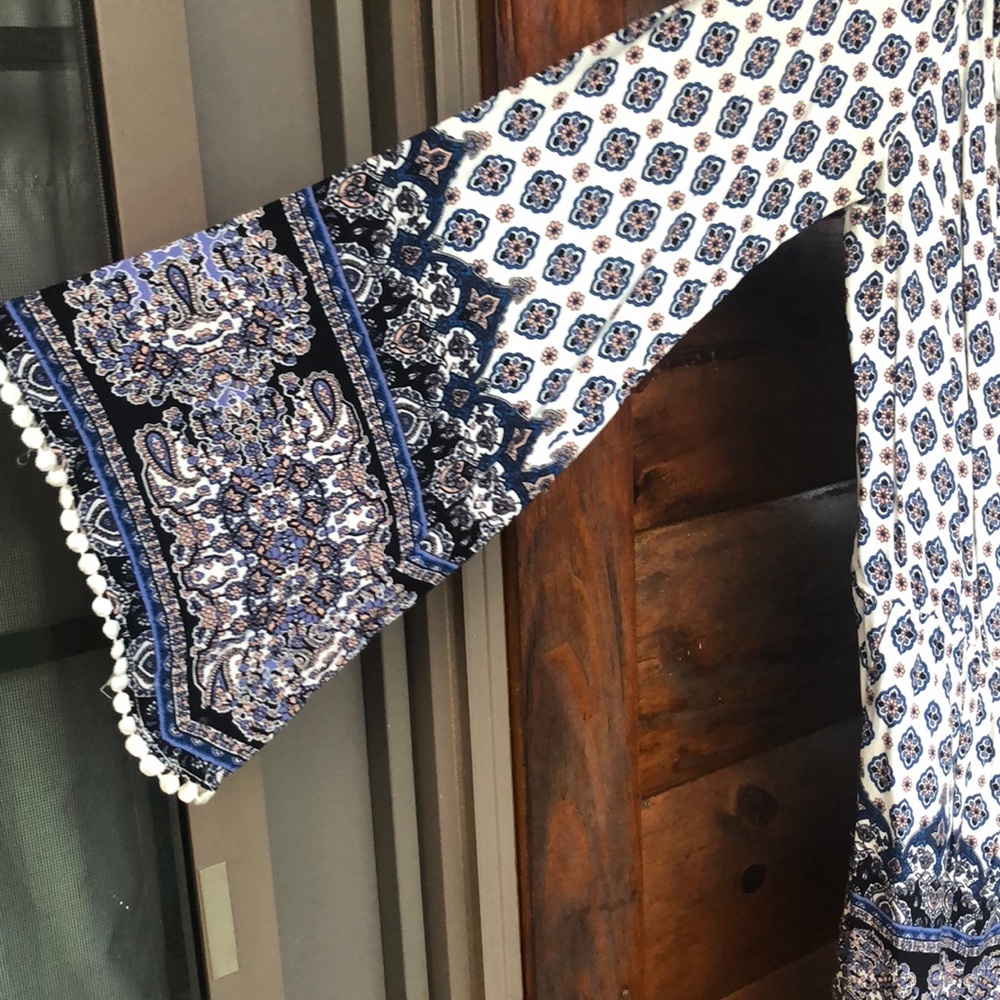 Patterned Romper - Picture 2 of 4